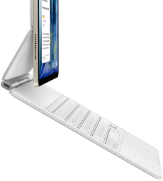 iPad Air, kleur Sterrenlicht, bevestigd aan Magic Keyboard, kleur wit, zijkant