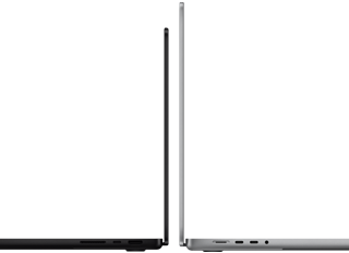 14‑inch en 16‑inch MacBook Pro met de ruggen tegen elkaar, zodat het verschil in grootte goed te zien is en het dunne profiel goed uitkomt